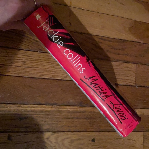 Jackie Collins Married Lovers  Book - Picture 8 of 11